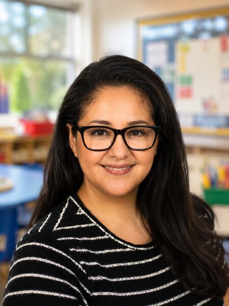 Portrait of UPNS teacher Ana Flores in the classroom environment